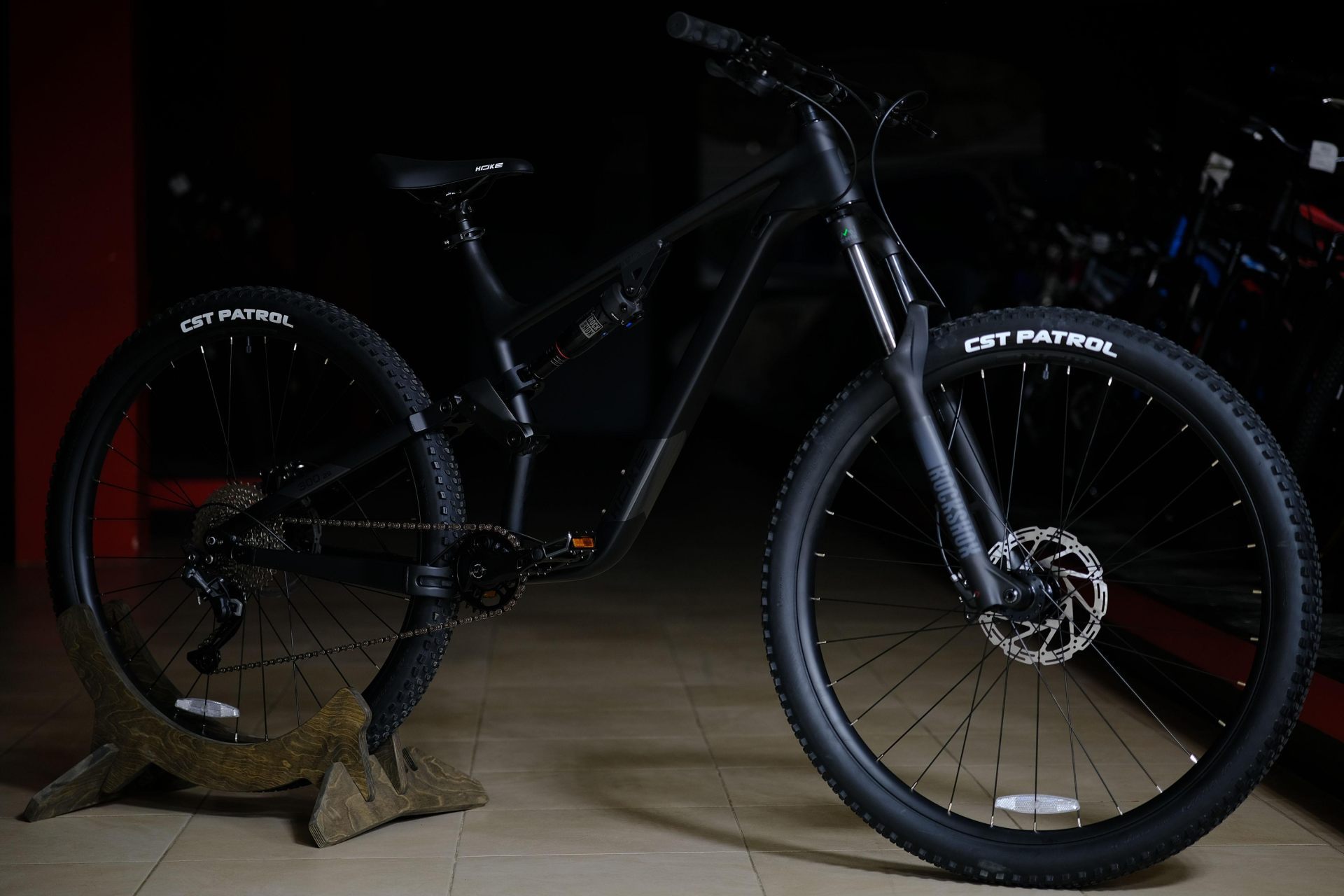Велосипед HOKE FS 300- 29 матовый чёрный 19